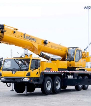 Chegam ao Brasil guindastes sobre caminhão para obras de alta complexidade