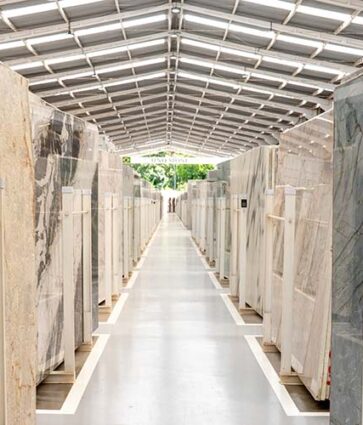 Brasil se mantém como exportador estratégico de pedras naturais diante da volatilidade do dólar