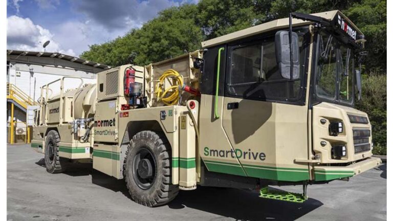 AngloGold Ashanti introduz primeira autobetoneira elétrica do Brasil em operação subterrânea