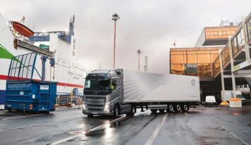 Volvo lança serviço que reduz velocidade de caminhões em áreas restritas
