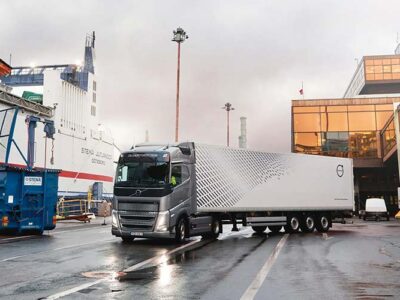Volvo lança serviço que reduz velocidade de caminhões em áreas restritas