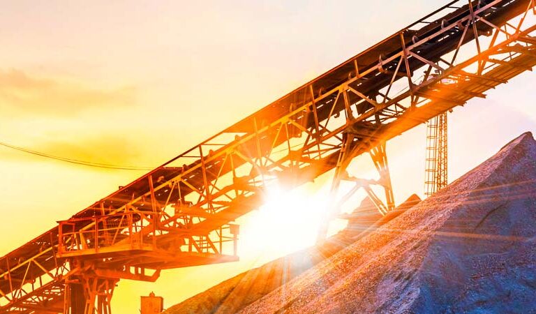Mineração responde por 48% do saldo comercial no 1º semestre
