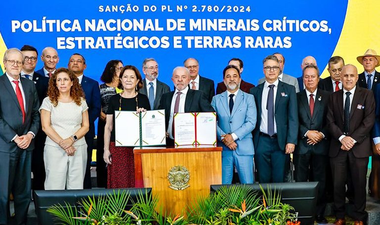 Municípios mineradores conquistam voz no conselho que definirá futuro dos minerais críticos no Brasil 