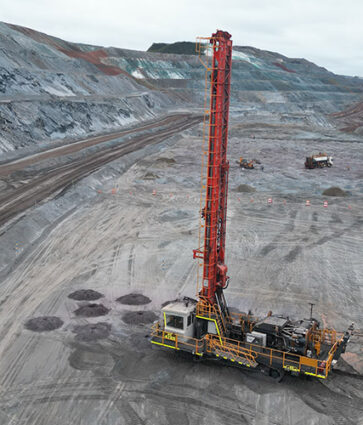 Frota de perfuração autônoma transforma a rotina das equipes em mina da Anglo American