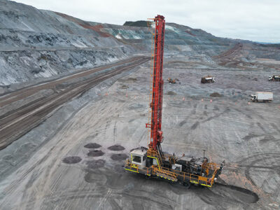 Frota de perfuração autônoma transforma a rotina das equipes em mina da Anglo American